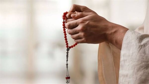 قراءة الاذكار في المنام ومعني قراءة الأذكار لطرد الجن