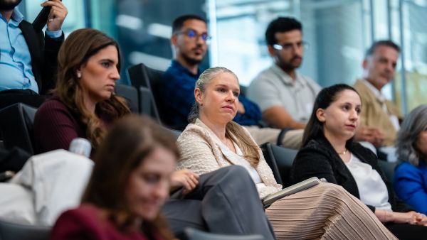 “Trust Me, I’m an Algorithm?”: WISE Research and Policy Dialogue Explores AI, Disinformation, and Higher Education 