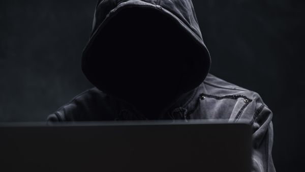 إسدال الستار على قضية الدارك ويب