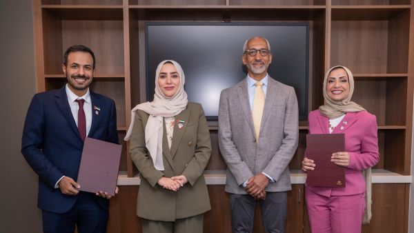 دائرة الصحة في أبوظبي ونوفارتس توقعان مذكرة تفاهم استراتيجية لتعزيز أبحاث الجينوم والابتكار في الرعاية الصحية