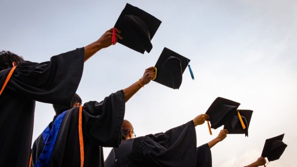 عبارات تهنئة لطلاب الـ IB بعد إعلان النتائج