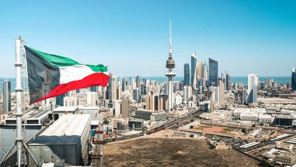 الكويت تعلن تعرض منشآت نفطية ومحطات كهرباء لهجمات إيرانية أسفرت عن أضرار وإصابات