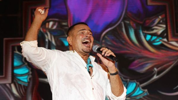العد التنازلي بدأ.. عمرو دياب يكشف موعد ألبومه الجديد