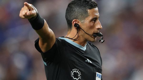 حكم مباراة سويسرا والجزائر اليوم في كأس العالم 2026