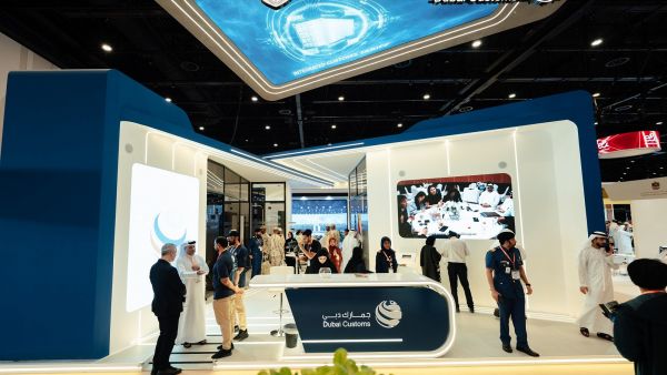 جمارك دبـي تستعرض مساراتها المهنية عبر مشاركتها الفاعلة فـي معرض الخدمة الوطنية للتوظيف