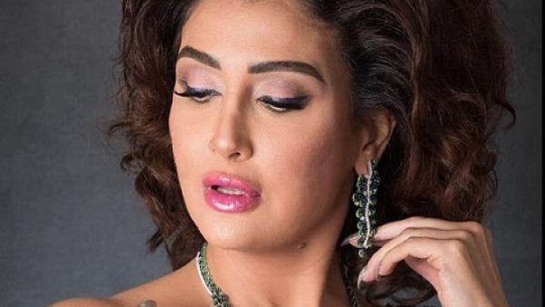 غادة عبد الرازق ترد على الساخرين من لغتها الإنجليزية!