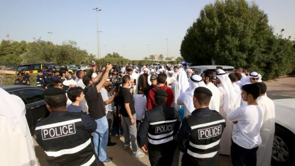 Kuwaiti Shiites gather before the Iranian embassy in Kuwait City on Mar. 7, 2018 to demonstrate calling for the release of Iranian Shiite cleric Hossein al-Shirazi, who was arrested in the Iranian Shiite holy city of Qom a month prior. 
(YASSER AL-ZAYYAT / AFP)