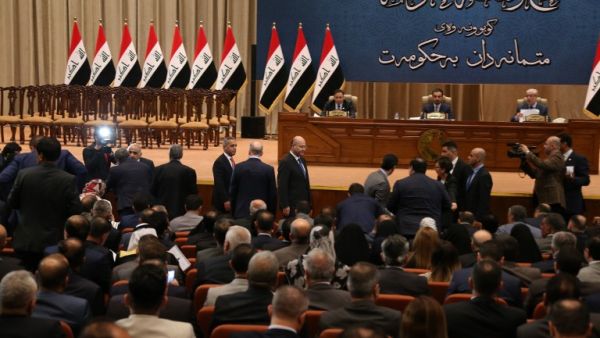 The Iraqi parliament votes on the new Iraqi government, headed by Adel Abdul Mahdi, October 24, 2018 in Baghdad (AFP)