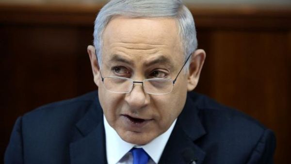 Israeli Prime Minister Benjamin Netanyahu attends the weekly cabinet meeting at his office in Jerusalem on January 10, 2016. (AFP/Gali Tibbon)
