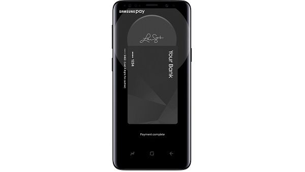 تعتبر خدمة Samsung Pay وسيلة فعالة مفيدة وآمنة وبسيطة يمكن استخدامها من قبل المستهلكين لإجراء عمليات الشراء في أي مكان تتوفر فيه منصة الدفع بدون تماس، مثل قارئات بطاقات الائتمان اللاسلكية المتوفرة في معظم متاجر البيع بالتجزئة.