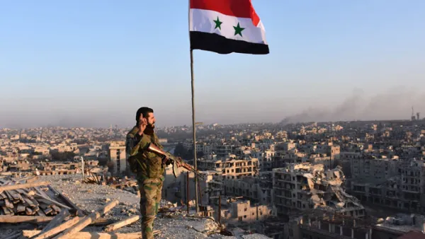 قوات النظام وحلفاؤه يسيطرون على حي الشيخ سعيد في حلب 