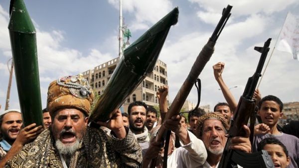 التحالف العربي يحشد قواته قرب الحديدة في اليمن
