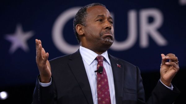 Republican presidential candidate Ben Carson speaks during CPAC 2016 March 5, 2016 in National Harbor, Maryland. (AFP/Alex Wong)