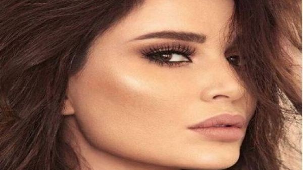 سيرين عبد النور تضطر لحذف كليبها الجديد