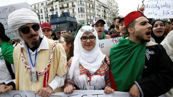 انتشرت قوات الامن من ساحة العاصمة الرئيسية البريد المركزي الى مبنى البرلمان