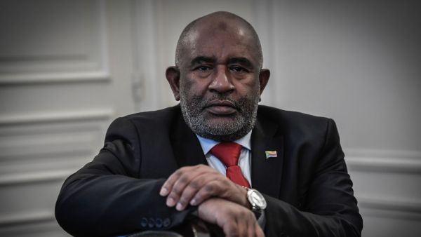 إعلان فوز الرئيس غزالي عثماني في الانتخابات والمعارضة تندد بالتزوير

