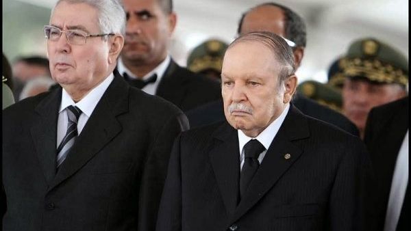 وتشهد الجزائر منذ 22 فبراير الماضي مظاهرات احتجاج واسعة ضد ترشح بوتفليقة (82 عاما) لولاية خامسة على التوالي.

