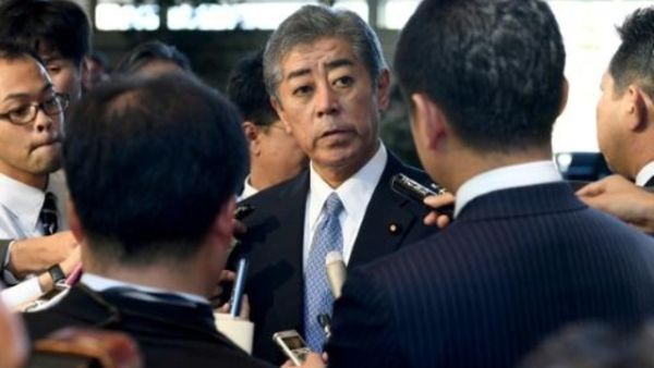 إيوايا سياسي مخضرم شغل في الماضي مناصب حكومية