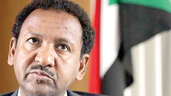 حذر المسؤول السوداني مما اعتبره "خطا أحمر"، وهو "الذهاب في طريق الخراب 