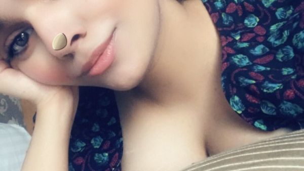 كتبت رهف في تغريدة: "أولادكم ليسوا لكم. أولادكم أبناء الحياة