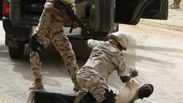 لا تزال والدة الطفل ترقد في المستشفى بحالة نفسية متدهورة، عقب الجريمة الشنيعة.