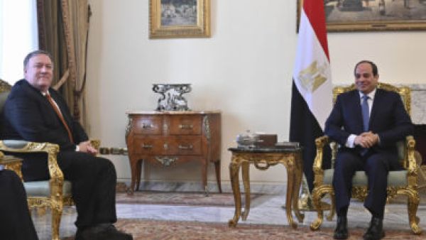 المرعب ان الولايات المتحدة تعمل الان على توريط دولا عربية كانت قد نجت من التلاعب الاميركي
