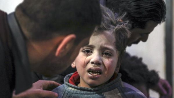  "الوضع في مخيم الهول محزن، يموت أطفال من انخفاض درجات الحرارة مع فرار عائلاتهم سعيا للأمان".