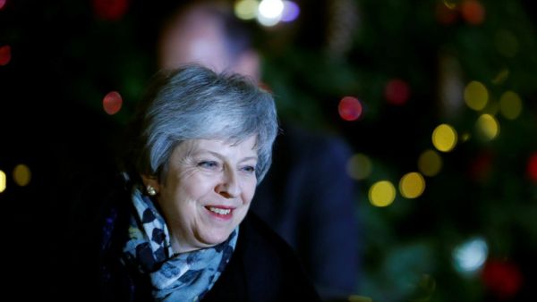 وكانت رئيسة الوزراء البريطانية قد رفضت في السابق أي فكرة لإرجاء موعد البريكست.