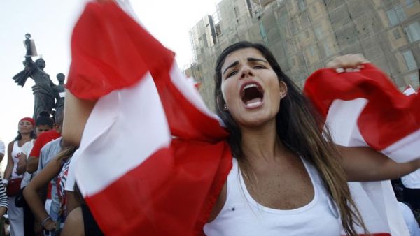  تهم "تلقي الرشاوى وإساءة استغلال المناصب والتلاعب بالمناقصات والتهرب"