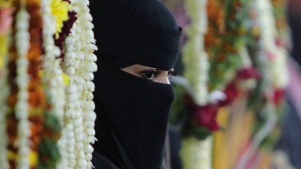  المرأة في السعودية تعيش تحت وصاية الرجل، كما أنها تعاني العديد من مظاهر التمييز الخطيرة