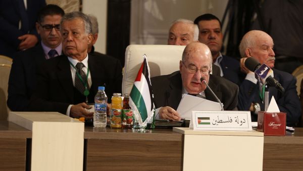 أكد الزعنون للبرلمانيين العرب صلابة الموقف الرسمي والشعبي الفلسطيني 