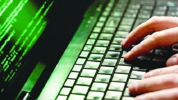 ينطوي هذا الأسلوب على إدخال شيفرة برمجية من دون ملف باستغلال ميزة وظيفية في النظام "ويندوز" وعملية تنفيذ غير موثقة في مُلقمّ العمليات بالنظام.