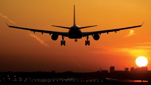 نقلت المرأة إلى المستشفى وأجريت لها عملية جراحية، ويتم الآن استجوابها 