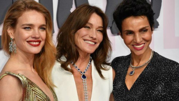 Farida Khelfa returns to the runway for Schiaparelli (Source: AFP)