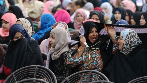 Palestinian women welcome new rights (AFP/File Photo)