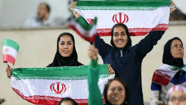 ايرانيات في ملعب آزادي ايرانيات في ملعب آزادي