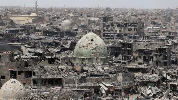 Mosul’s local authorities do not have the required machines or financial resources to rescue victims' bodies from under the rubble (AFP/File)