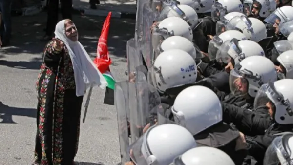 أكد الزعنون أن حق العودة للاجئين الفلسطينيين إلى ديارهم التي شردوا منها بقوة السلاح والإرهاب الإسرائيلي