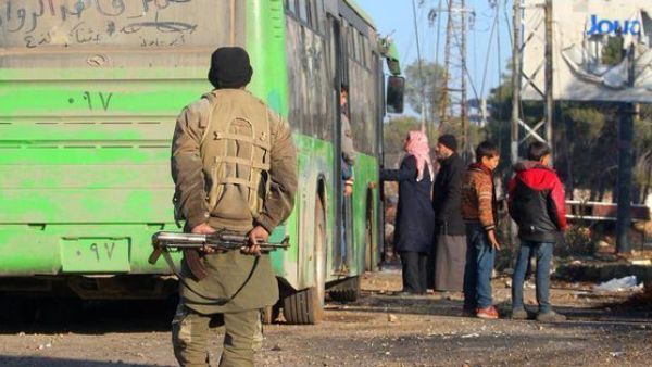 Busses arrived as pro-Assad fighters & residents readying to leave Fuah & Kefraya (Twitter)