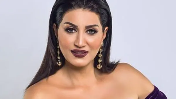 وفاء عامر