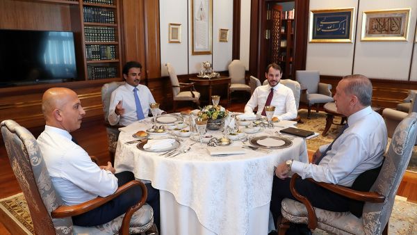 اجتماع أردوغان بتميم