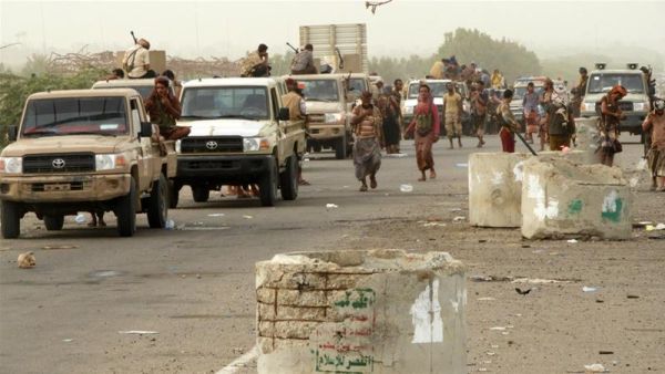 Tens of thousands of Yemenis have fled their homes as fighting intensifies near Hodeidah city [Nabil Hassan / AFP] 