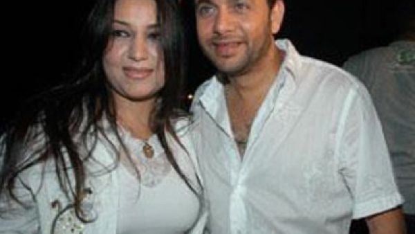 حقيقة انفصال مصطفى قمر عن زوجته