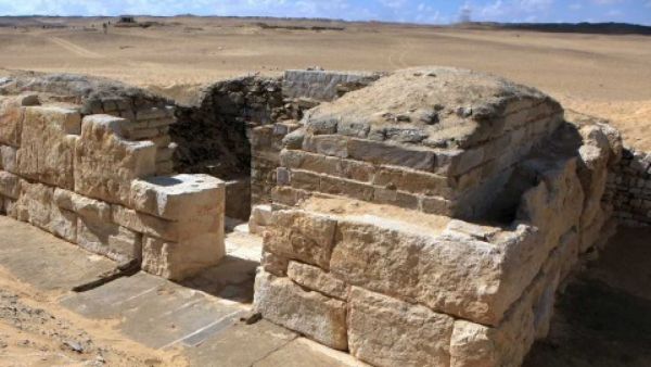 A tomb from 4,500 years ago uncovered in Cairo in 2015 (AFP)