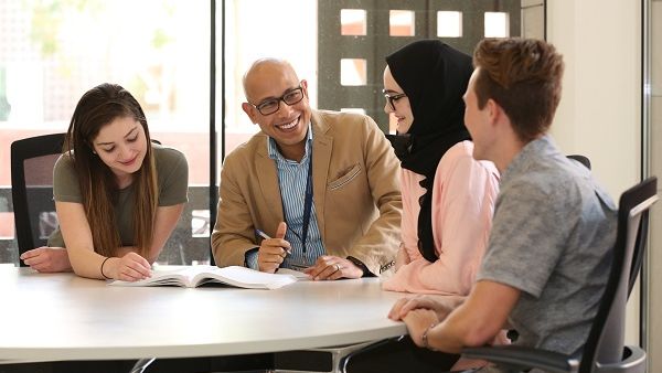 They can sample one of GU-Q’s four majors by attending classes, and ask questions about student clubs, studying abroad, and life beyond the classroom.