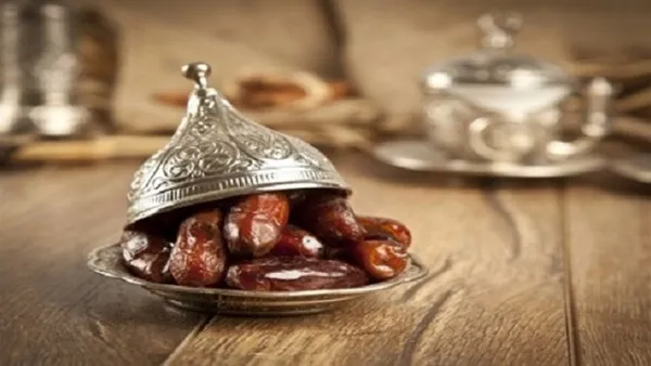 لا تبالغ في استهلاك التمر