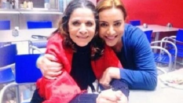 من جدول أعمال سامية الجزائري: "الوردة الشامية" و"سيرة وانفتحت"