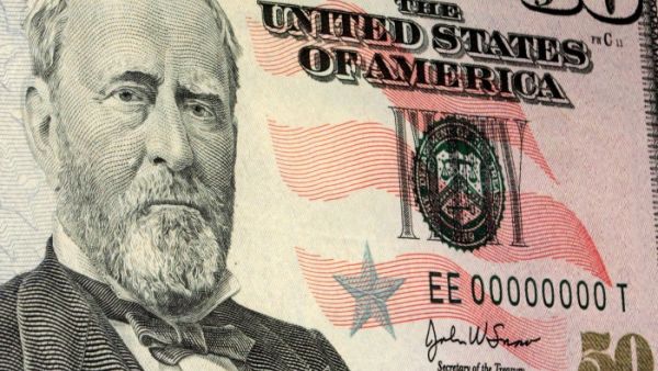 A weak dollar means the potential for a global currency war is strong. (File photo) A weak dollar means the potential for a global currency war is strong. (File photo)