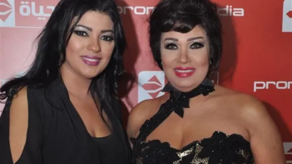 عزة ووالدتها فيفي عبده 