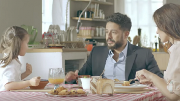 خلال ساعات: (ما بلاش) حماقي يقترب من مليون مشاهدة 